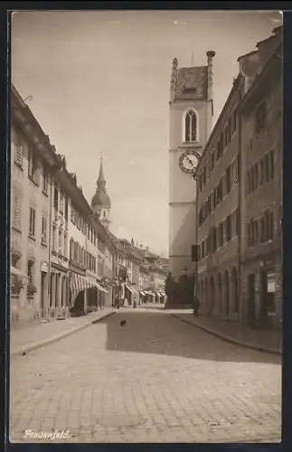 AK Frauenfeld, Strassenpartie mit Uhrturm