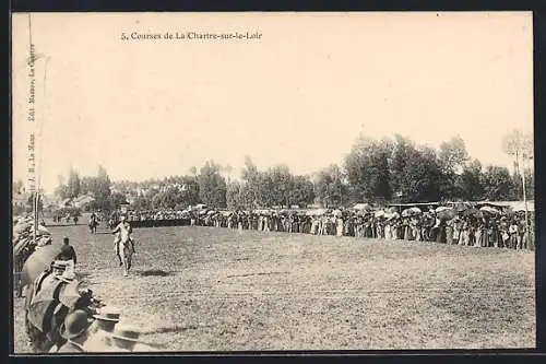 AK La Chartre-sur-le-Loir, Courses hippiques avec foule de spectateurs