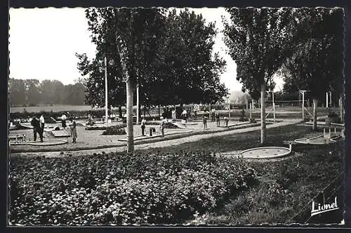 AK Luché-Pringé, Le Golf miniature de la Plage