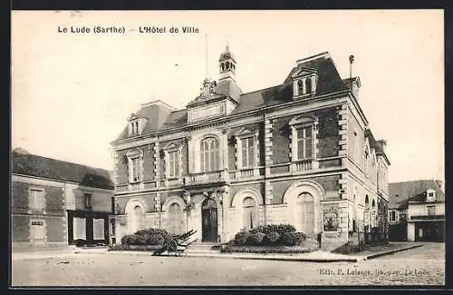 AK Le Lude, L`Hôtel de Ville