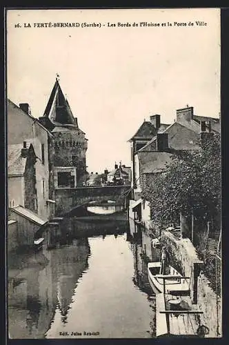 AK La Ferté-Bernard, Les Bords de l`Huisne et la Porte de Ville