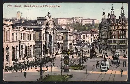 AK Zürich, Bahnhofplatz mit Polytechnikum-Universität, Strassebahnen, Kutschen, Leute, Strassenbahn