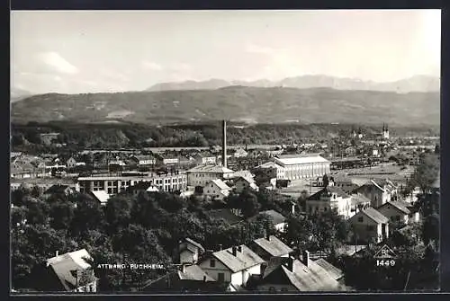 AK Attnang-Puchheim, Ortsansicht und im Hintergrund die Berge