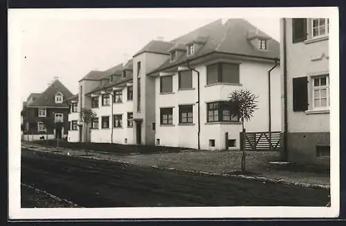 Foto-AK Donaueschingen, modernes Wohnhaus