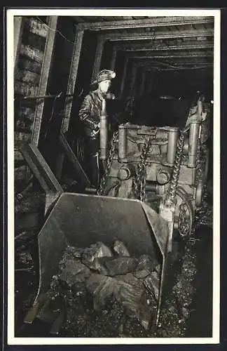 AK Kemerowo, Operator of a rockloading machine in a coal mine