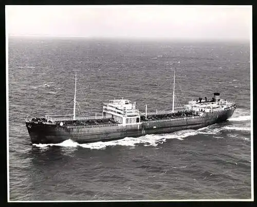 Fotografie Tankschiff / Tanker British Dragoon in Fahrt, Grossformat 25 x 19cm