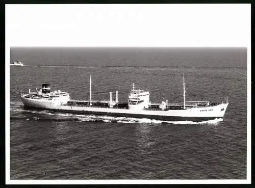 Fotografie Tankschiff / Tanker Berta Dan in Fahrt