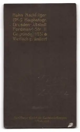 Fotografie Hahn Nachfolger, Dresden, Ferdinand-Strasse 11, Eleganter Herr im Anzug