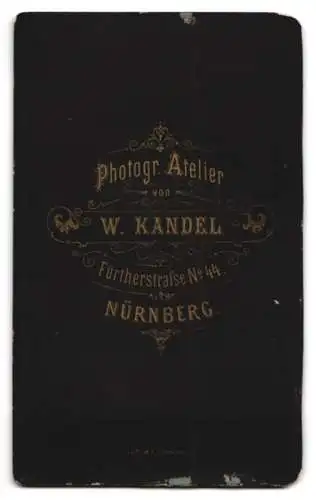 Fotografie W. Kandel, Nürnberg, Fürtherstrasse 44, Porträt eines jungen Mannes