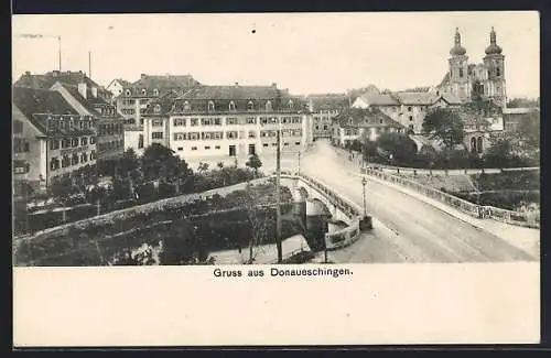 AK Donaueschingen, Ortsansicht über die Flussbrücke