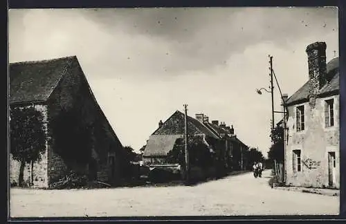 AK St-Sauveur du Carrouges, Un coin de la place