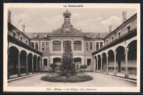 AK Flers, Le Collège, Cour d`Honneur