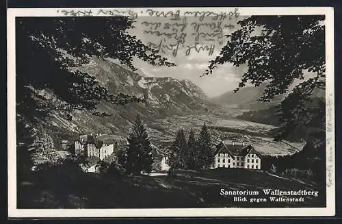 AK Wallenstadt, Das Sanatorium Wallenstadtberg mit der Ortschaft im Hintergrund