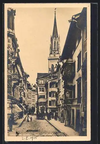 AK St. Gallen, Strasse Schmiedgasse mit Passanten