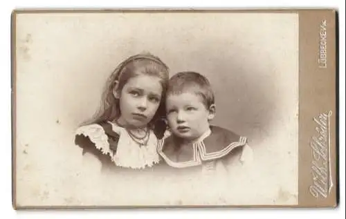 Fotografie Wilh. Schröder, Lübbecke, Löwen 1, Elly & Waldemar Schauhoff um 1899