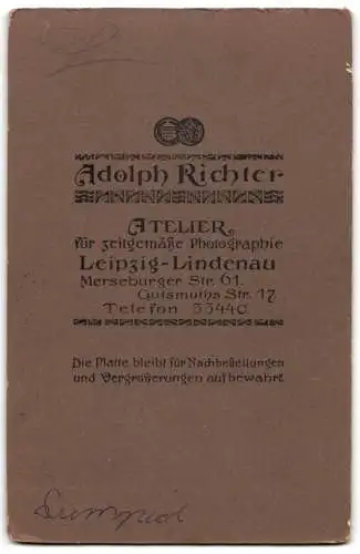 Fotografie Adolph Richter, Leipzig-Lindenau, Merseburger Str. 61, Artillerist in Uniform Regiment 47