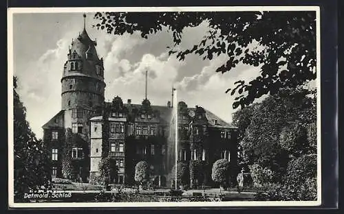 AK Detmold, Schloss mit Fontäne