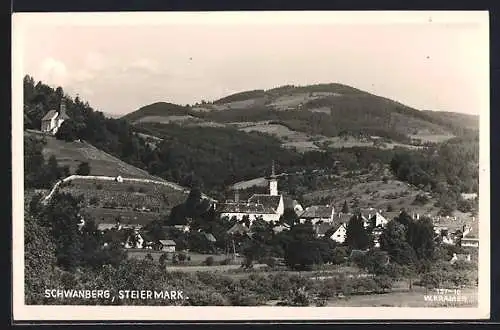 AK Schwanberg /Steiermark, Ortsansicht mit Kapelle