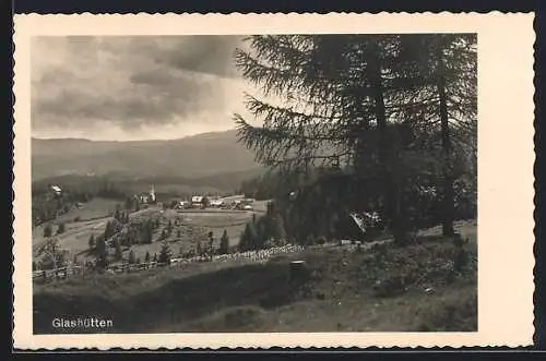 AK Schwanberg /Stmk., Glashütten, Ortsansicht aus der Ferne