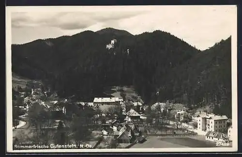 AK Gutenstein /N.-Oe., Blick zur Ruine