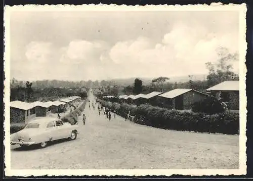 AK Maniema, Bergwerk Symetain, Strasse mit Passanten