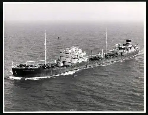 Fotografie British Piper Tankschiff / Tanker der BP - British Petrol Company, Heimathafen London