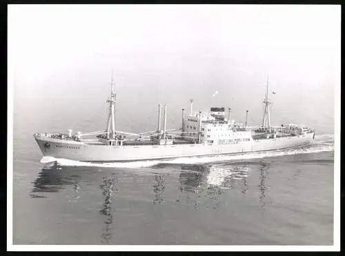 Fotografie Frachtschiff / Frachter Württemberg auf spiegelglatter See