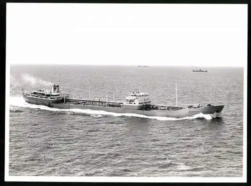 Fotografie Tankschiff / Tanker Beaumont in voller Fahrt