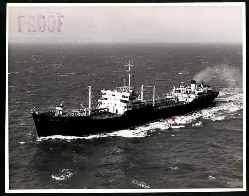 Fotografie Tankschiff / Tanker Wave Protector auf See, Grossformat 25 x 19cm