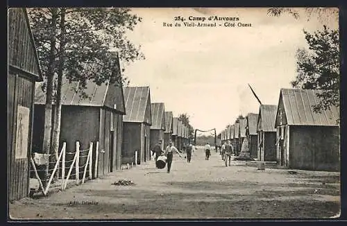 AK Camp d`Avours, Rue du Vieil-Armand, Côté Ouest