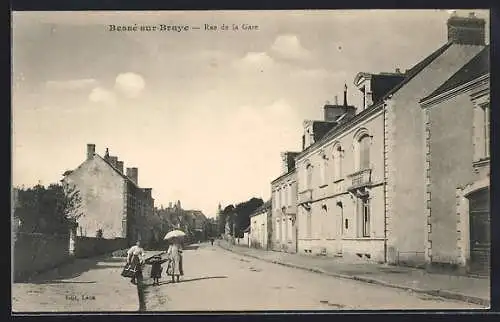 AK Bessé-sur-Braye, Rue de la Gare