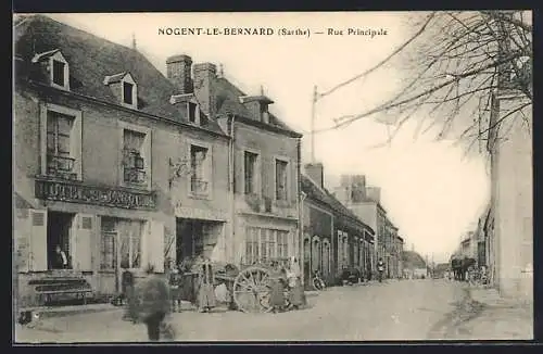 AK Nogent-le-Bernard, Rue Principale avec commerces et passants