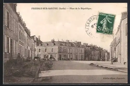 AK Fresnay-sur-Sarthe, Place de la République