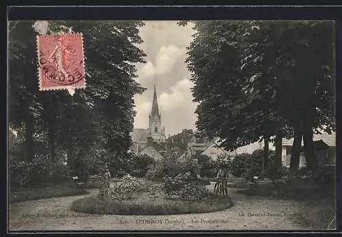 AK Écommoy, Les Promenades et l`église en arrière-plan