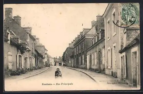 AK Coulans, Rue Principale avec enfant sur la route