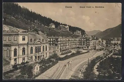 AK Davos, Grand Hotel und Belvedere mit Strasse aus der Vogelschau