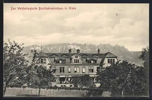 AK Grabs, Werdenbergisches Bezirgskrankenhaus mit Gipfelpanorama aus der Vogelschau