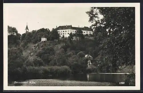 AK Drosendorf /N.-Ö., Schlossansicht vom Wasser aus