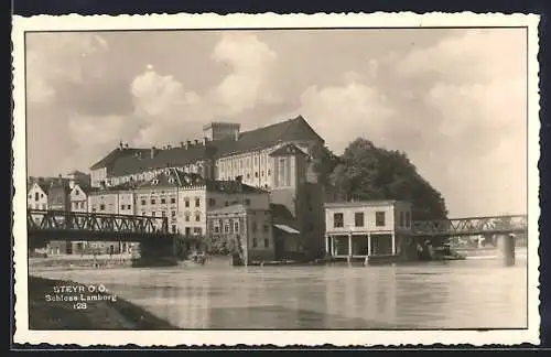 AK Steyr /O.-Ö., Flusspartie am Schloss Lamberg