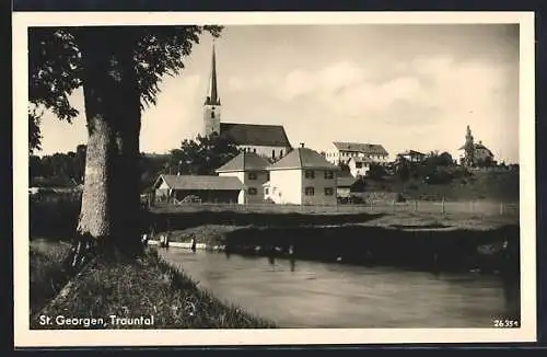 AK St. Georgen / Traunstein, Teilansicht mit Kirche