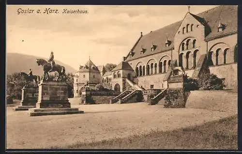 AK Goslar a. Harz, Kaiserhaus mit Standbildern