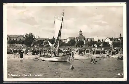 AK Ahlbeck, Ostseebad, Strand mit Segelboot