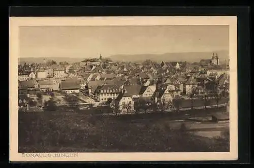 AK Donaueschingen, Ortsansicht vom Stadtrand aus