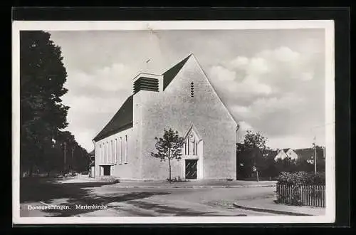 AK Donaueschingen, Marienkirche mit Strasse