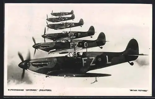 AK Supermarine Spitfires, British Fighters, Flugzeuge fliegen in Formation