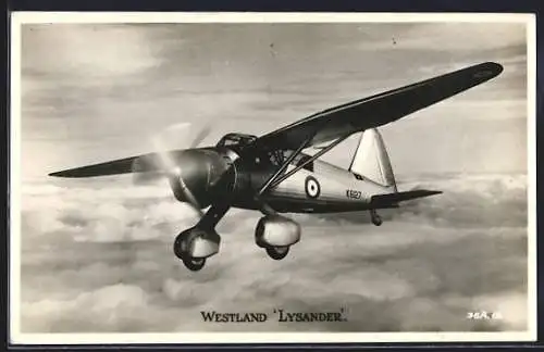 AK Flugzeug vom Typ Westland Lysander über den Wolken