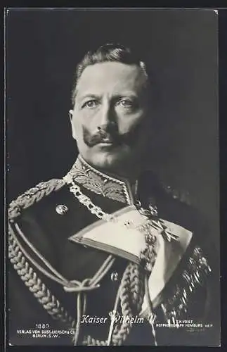 AK Kaiser Wilhelm II. in Uniform mit ernstem Blick