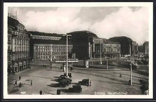 AK Leipzig, Hauptbahnhof, Autos und Strassenbahnen