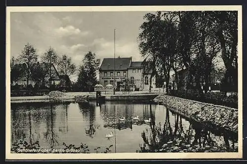 AK Schönefeld / Grünau, Gaststätte Friedrich Kühn mit Teich