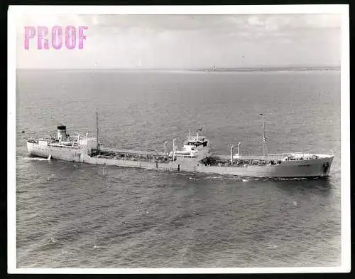 Fotografie Tankschiff / Tanker Strinda fährt unter der Flagge von Norwegen, Grossformat 25 x 20cm